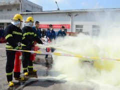 公司舉行應(yīng)急演練 檢驗快速反應(yīng)能力